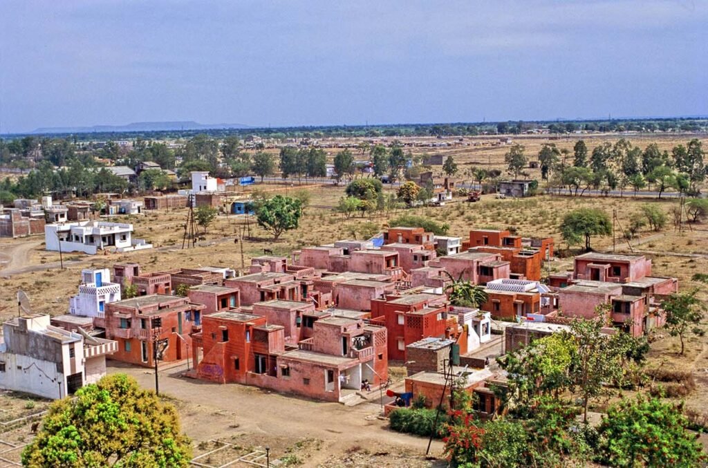 Balkrishna Doshi - Aranya Housing